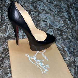 christian louboutin daffodile pumps/red bottoms